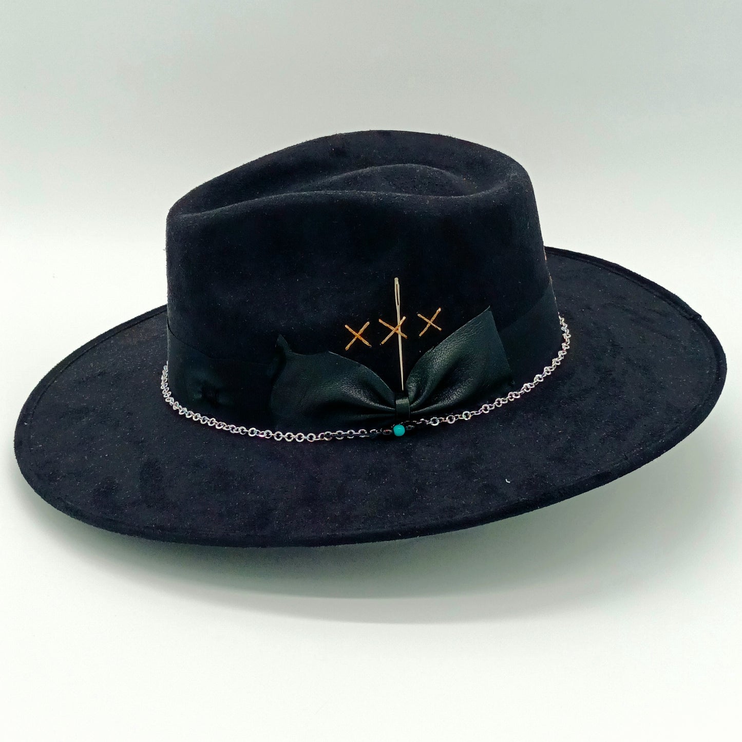 Sombrero Decorado 3 Gamuza Edición 2